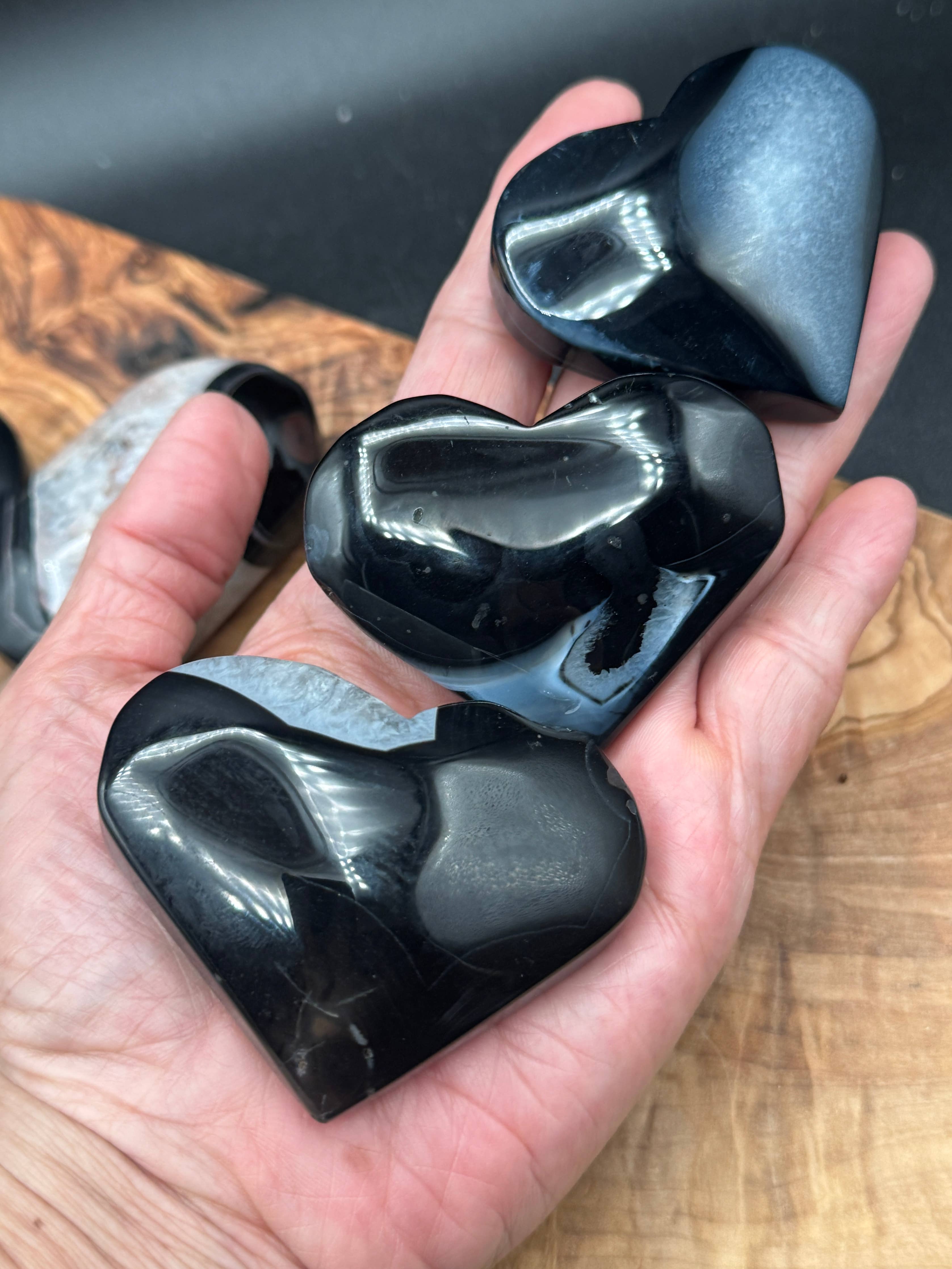 Black Agate Palm Stone